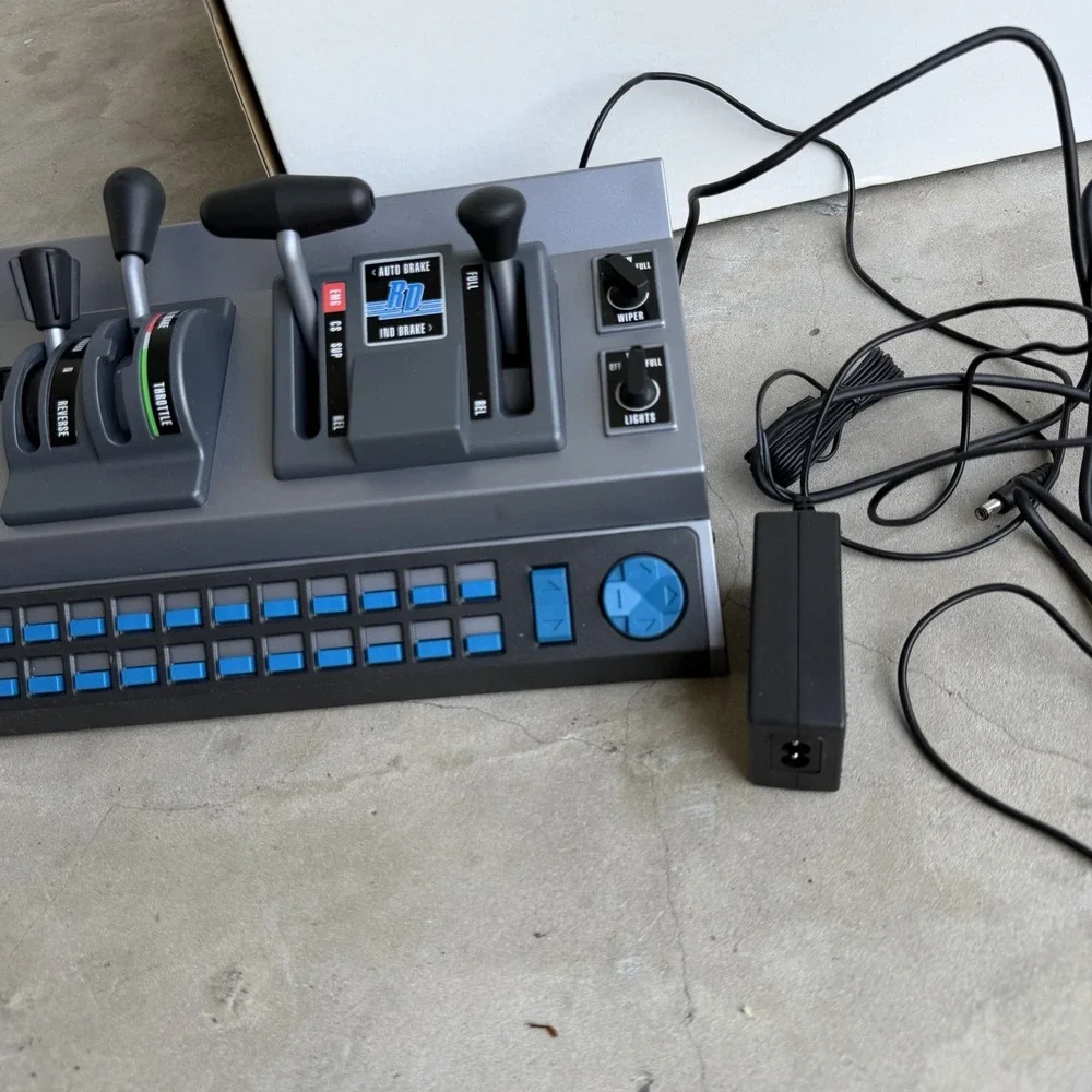 RailDriver RD-91-MDT-A Desktop Train Cab Controller With Box -READ